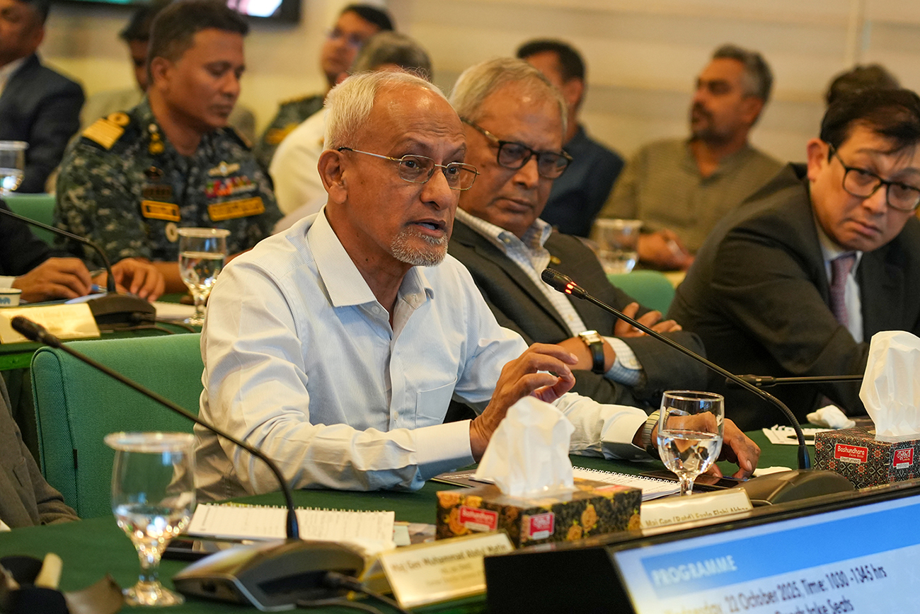 সশস্ত্র বাহিনী বিভাগ (এএফডি) ও বাংলাদেশ ইনস্টিটিউট অব ইন্টারন্যাশনাল অ্যান্ড স্ট্র্যাটেজিক স্টাডিজ (বিআইআইএসএস) এর যৌথ ব্যবস্থাপনায় ‘REGIONAL GEOPOLITICAL LANDSCAPE: IMPACTS ON THE SECURITY DYNAMICS OF BANGLADESH AND WAYS FORWARD’ শীর্ষক সেমিনার অনুষ্ঠিত