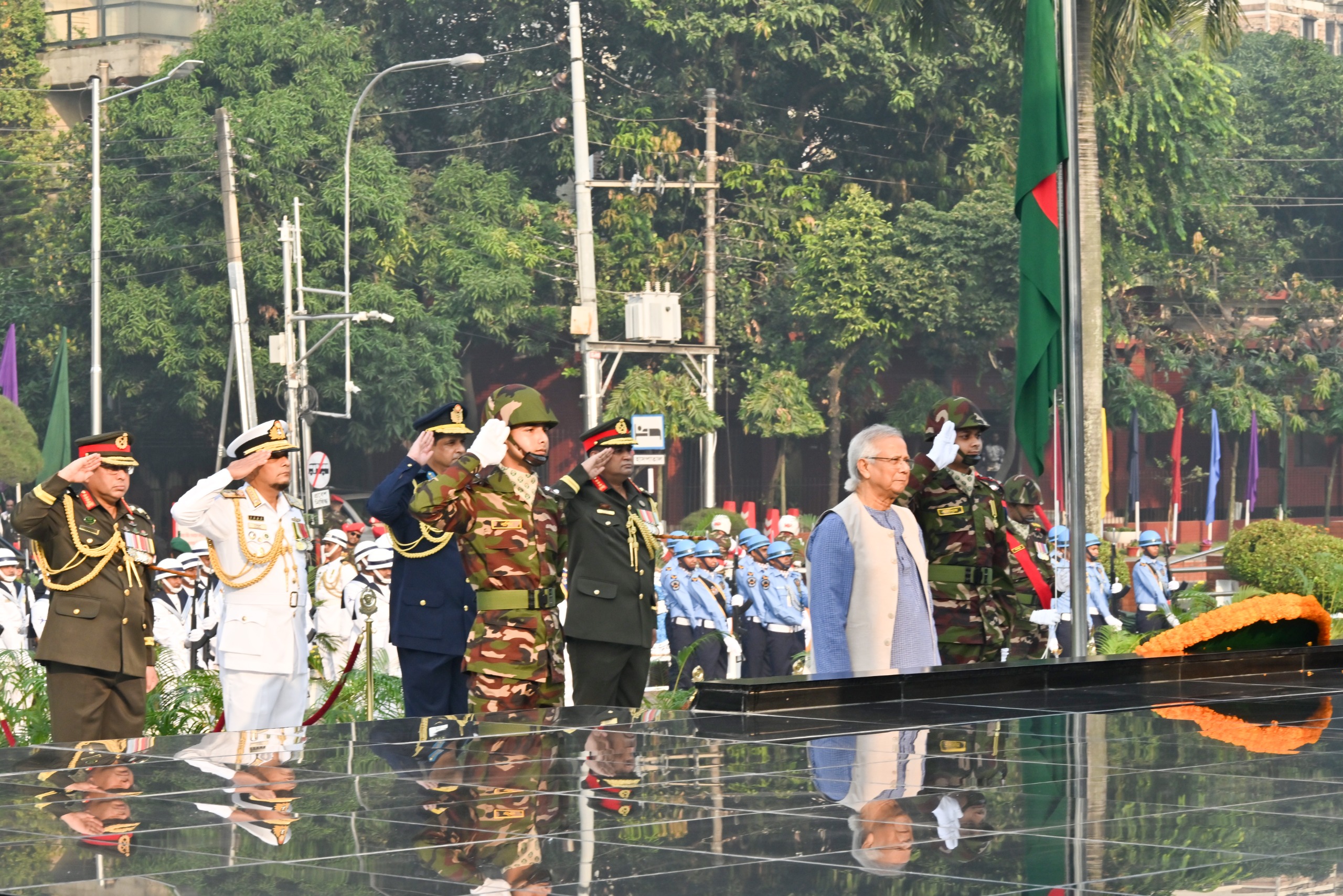 যথাযোগ্য মর্যাদায় আজ সশস্ত্র বাহিনী দিবস উদ্‌যাপিত