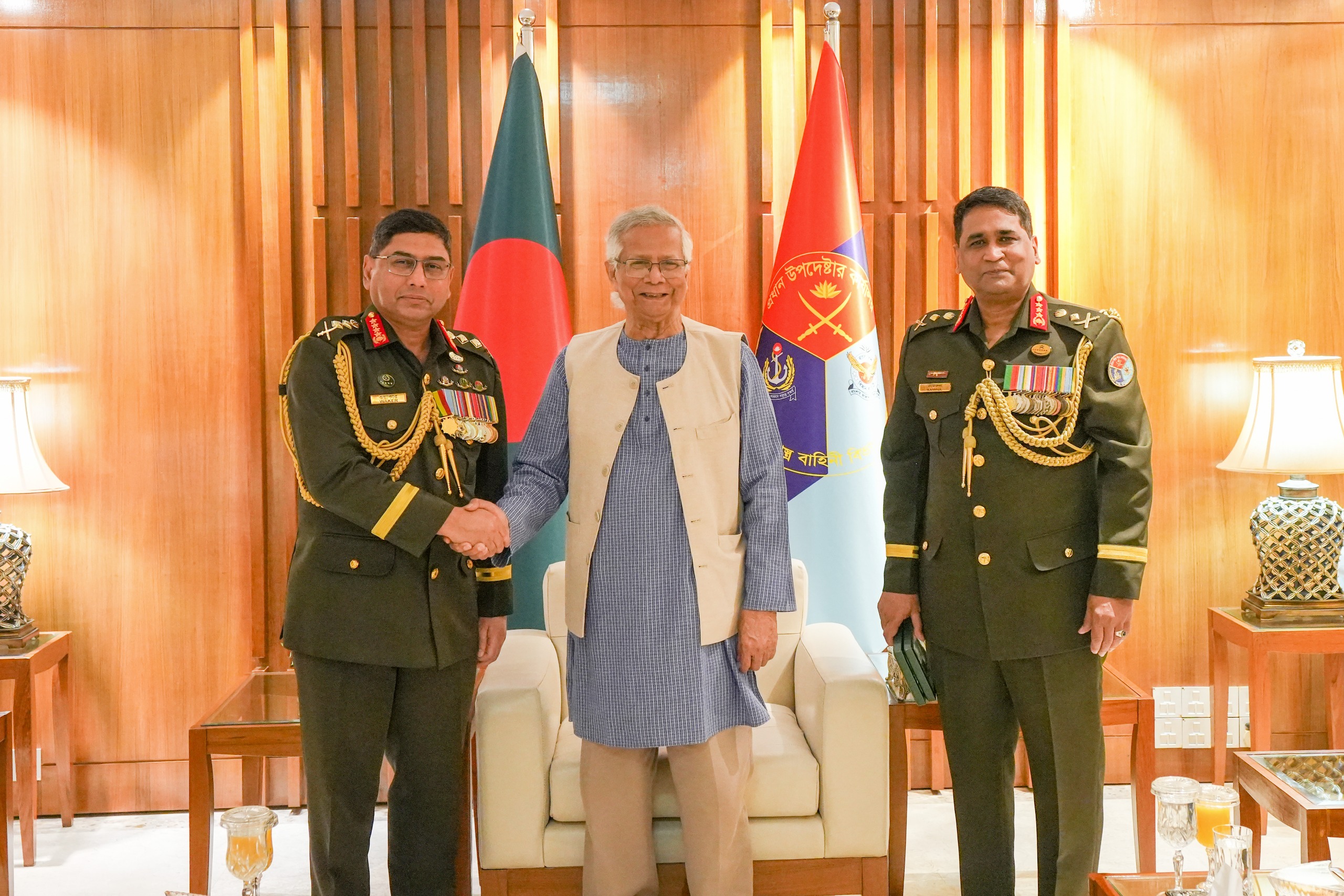 যথাযোগ্য মর্যাদায় আজ সশস্ত্র বাহিনী দিবস উদ্‌যাপিত